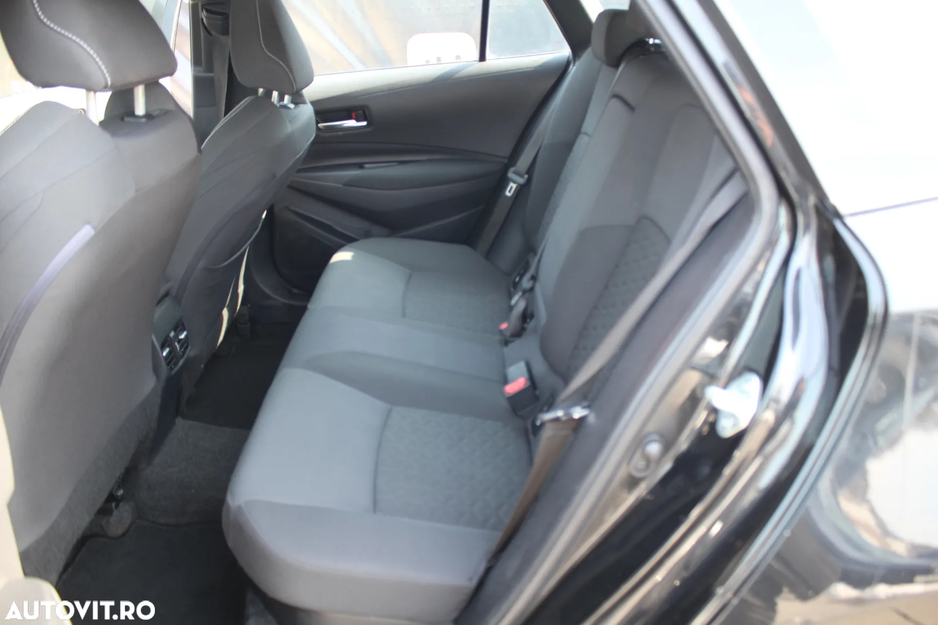 Toyota Corolla 1.8 HSD Active - 18