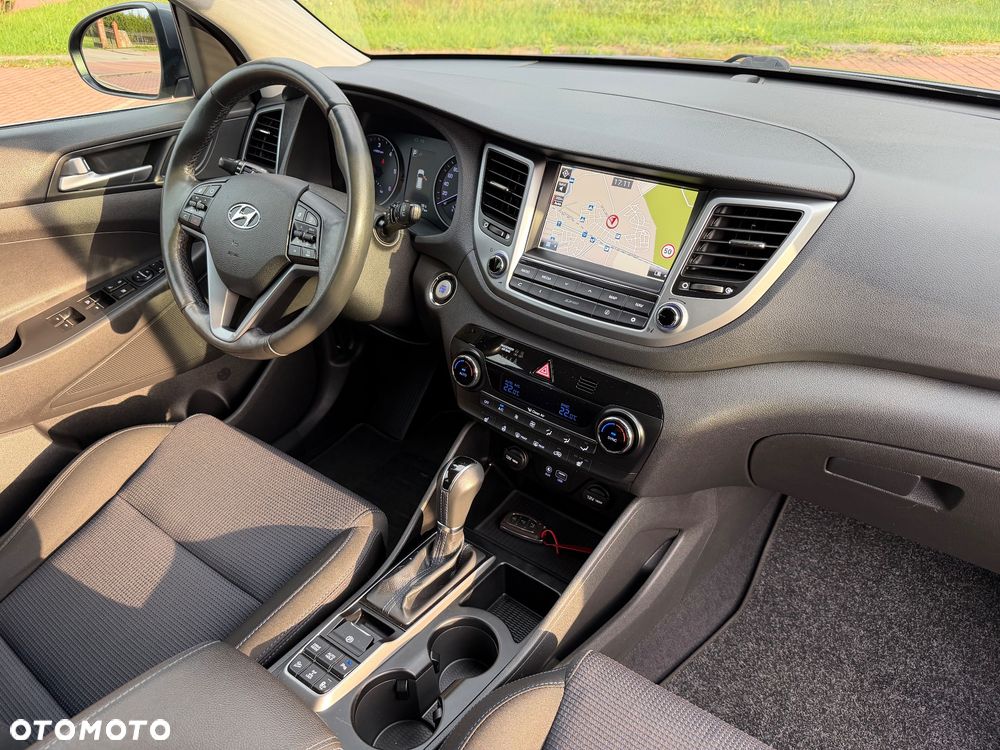 Hyundai Tucson 2.0 CRDI 4WD Automatik Style - 13
