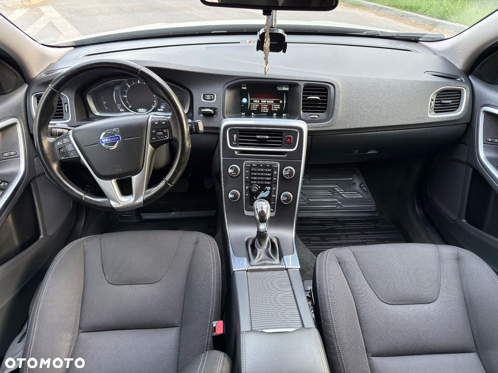 Volvo V60 D3 Drive-E Kinetic - 21