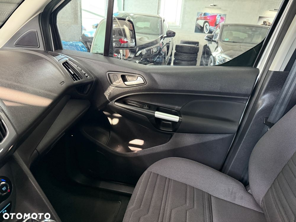 Ford Tourneo Connect Grand 1.5 TDCi Start/Stop Titanium - 24