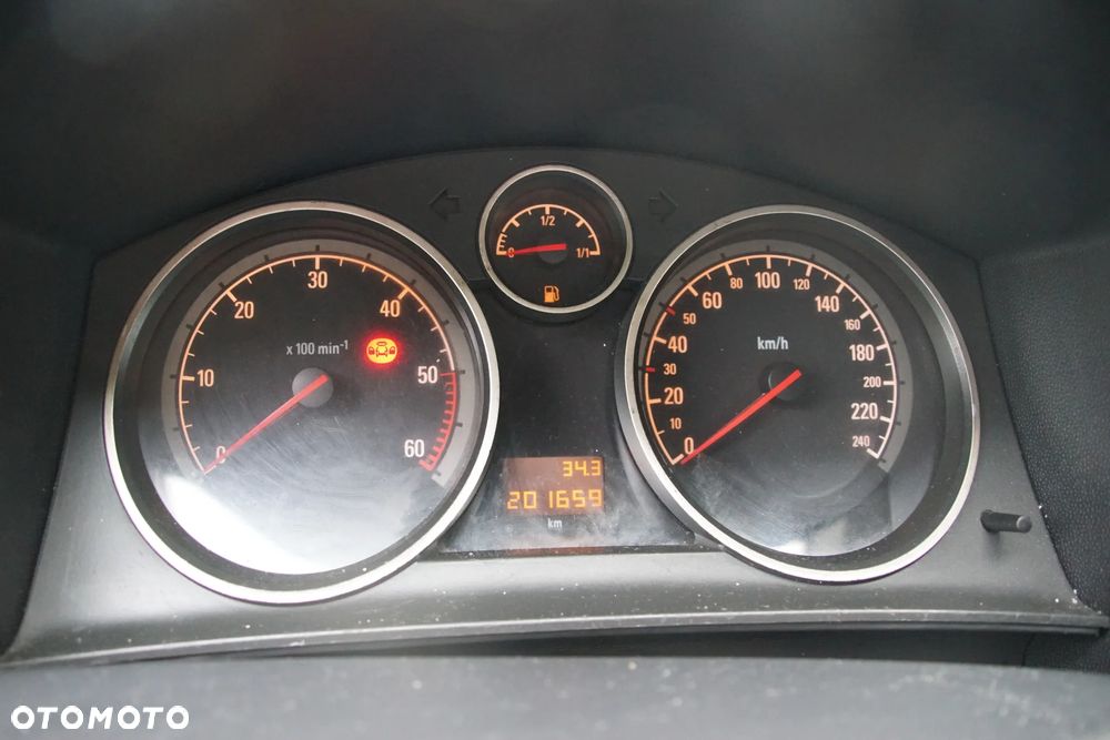Auto na części - Opel Astra H III 1.7 CDTI 101 KM Z17DTH F23 Z155 2004R Silnik Skrzynia Drzwi Maska Błotnik Zderzak Klapa Lampa Lusterko Klamka Szyba Deska Kokpit Sterownik Moduł Czujnik Licznik Wyświetlacz Panel Kierownica - 12