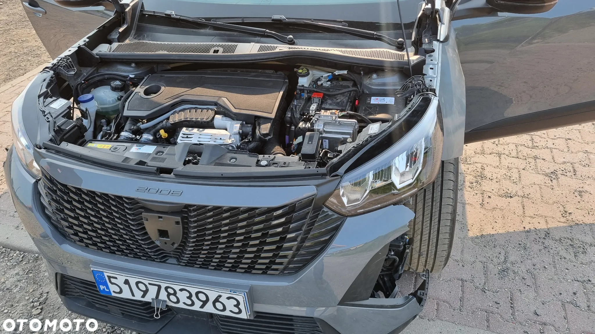 Peugeot 2008 PureTech mHEV Style e-DCS6 - 26