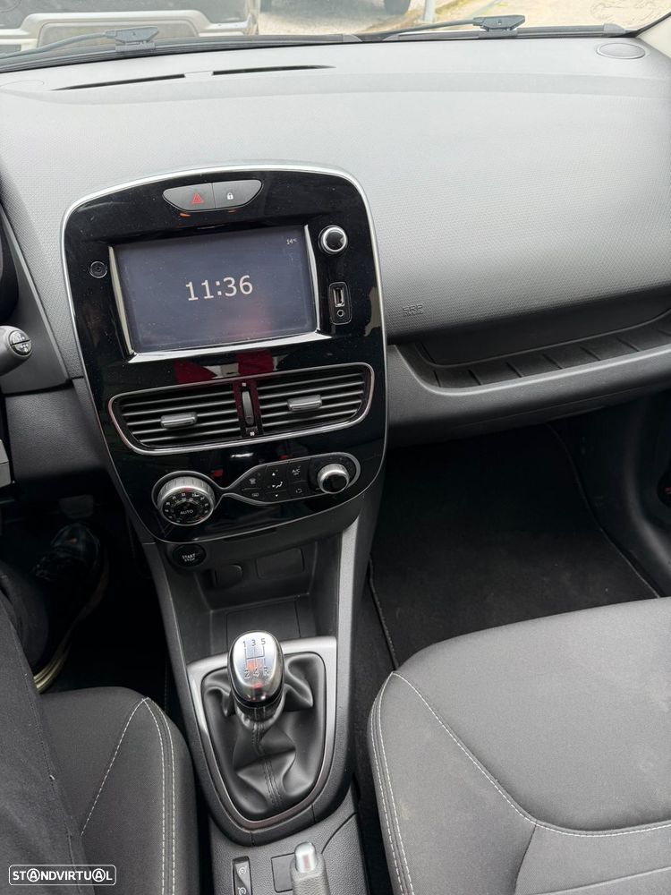 Renault Clio Sport Tourer dCi 90 Limited - 15
