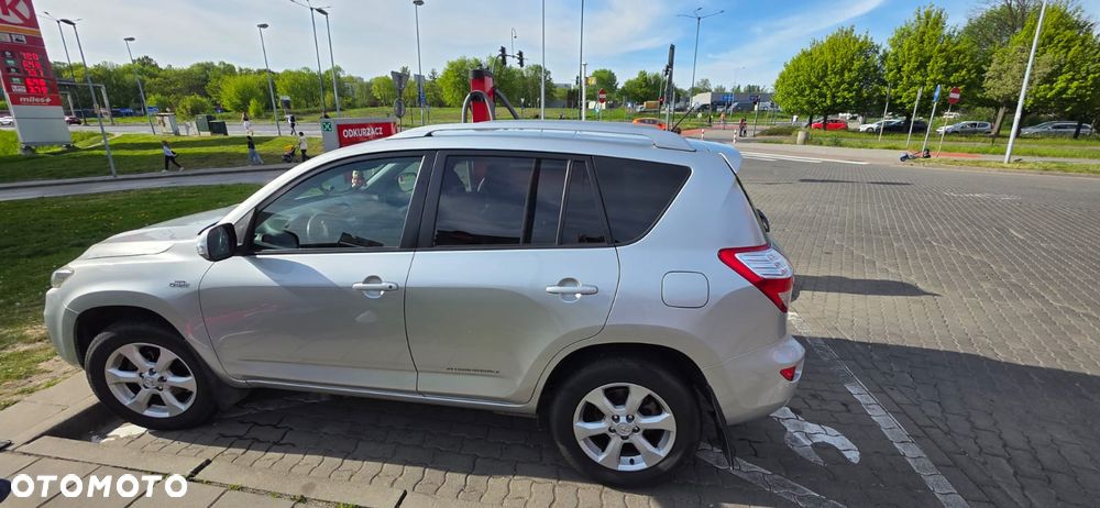 Toyota RAV4 - 3
