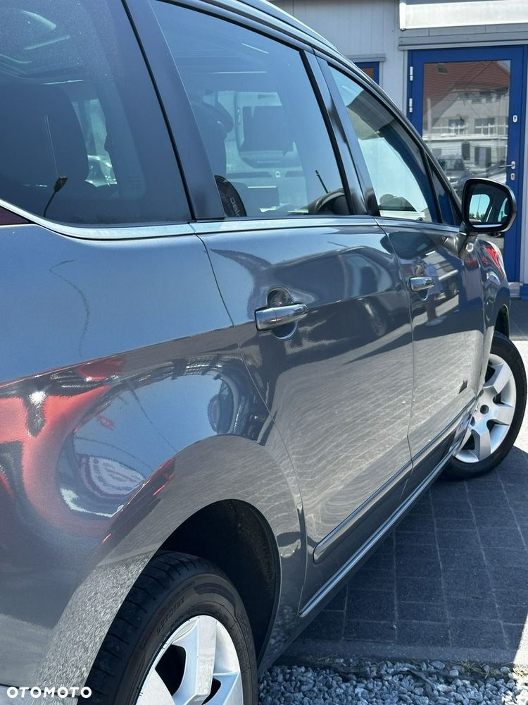 Peugeot 5008 - 14