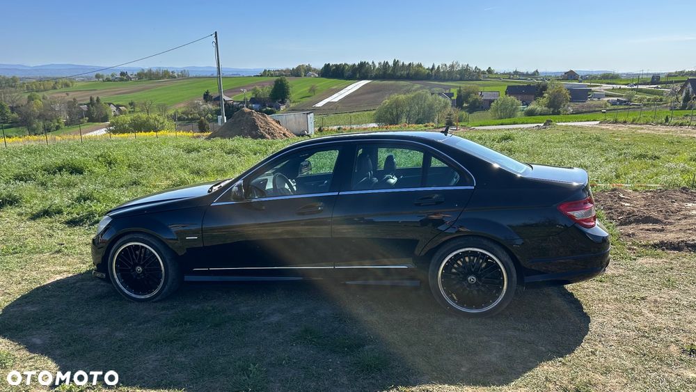 Mercedes-Benz Klasa C 350 T Avantgarde 4-Matic - 4