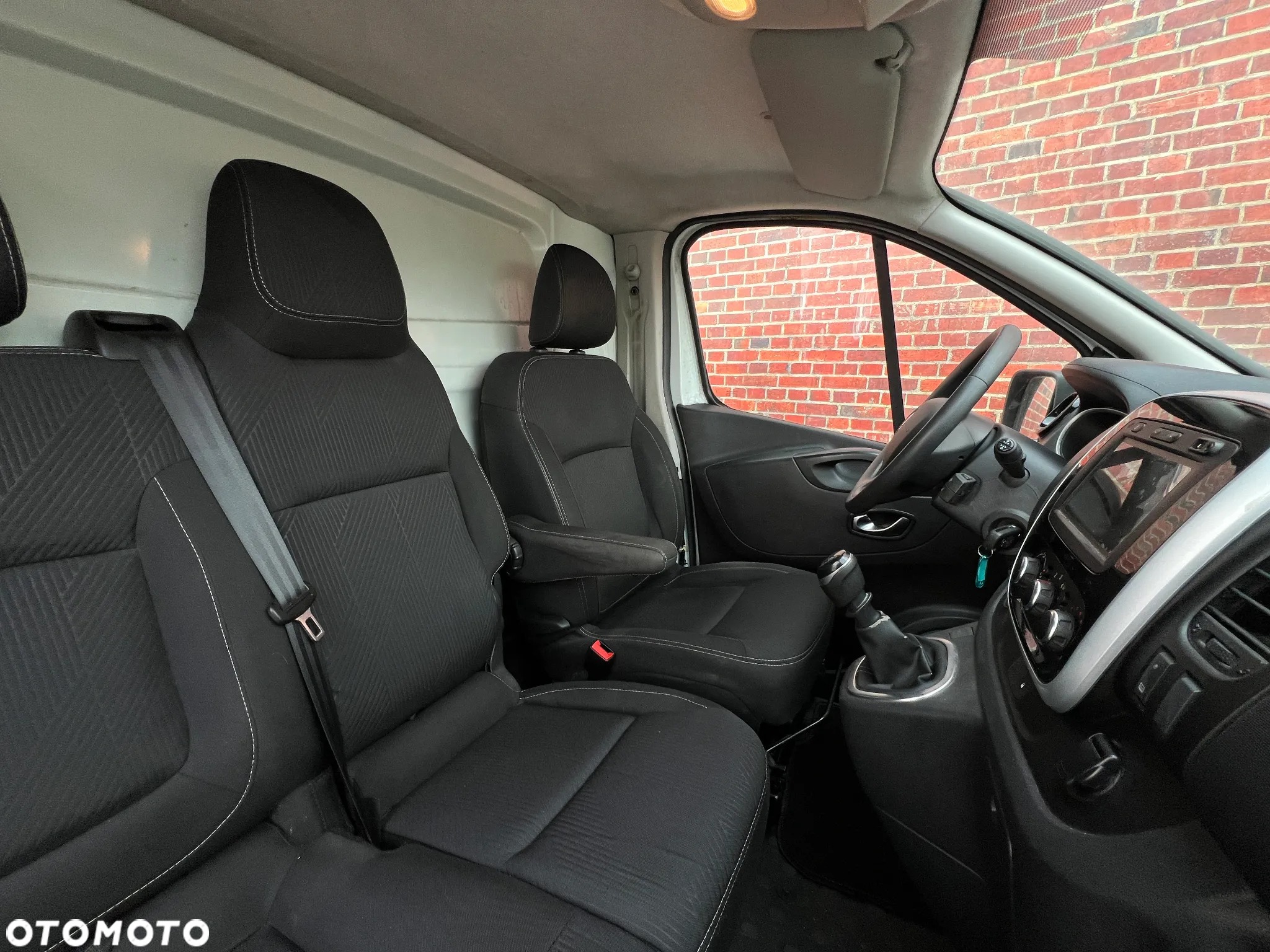 Renault Trafic - 14