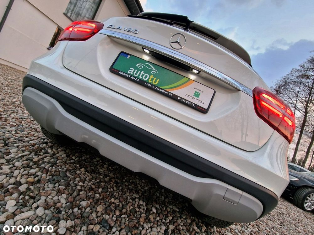 Mercedes-Benz GLA - 27