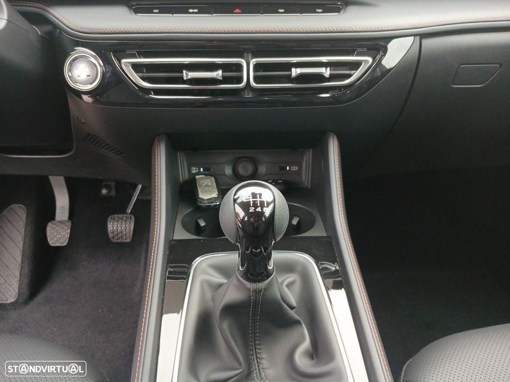 MG HS 1.5 T Luxury - 11