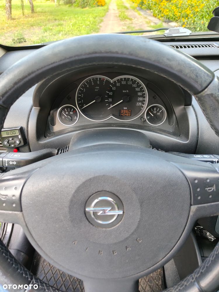 Opel Corsa - 4