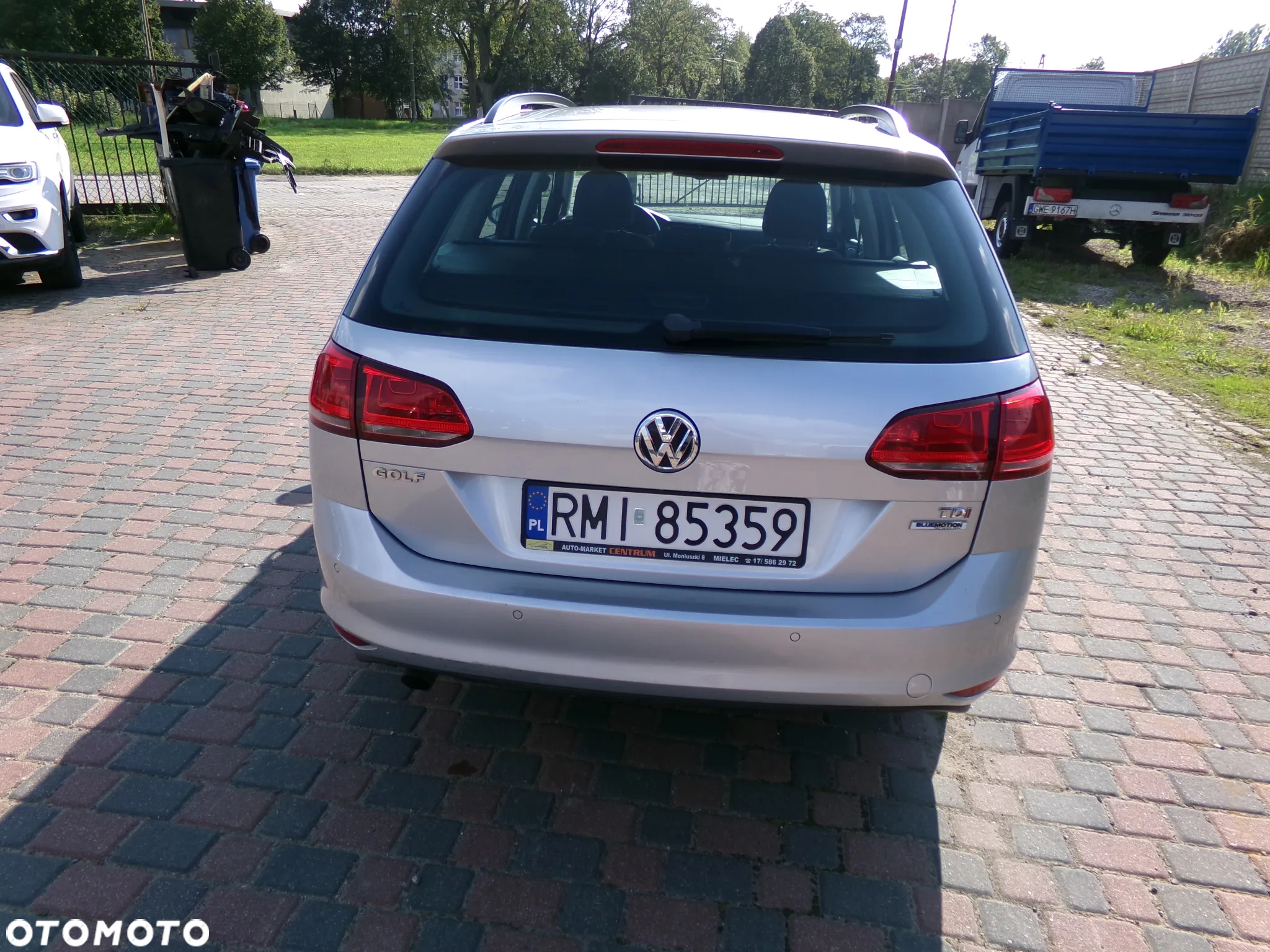 Volkswagen Golf - 6
