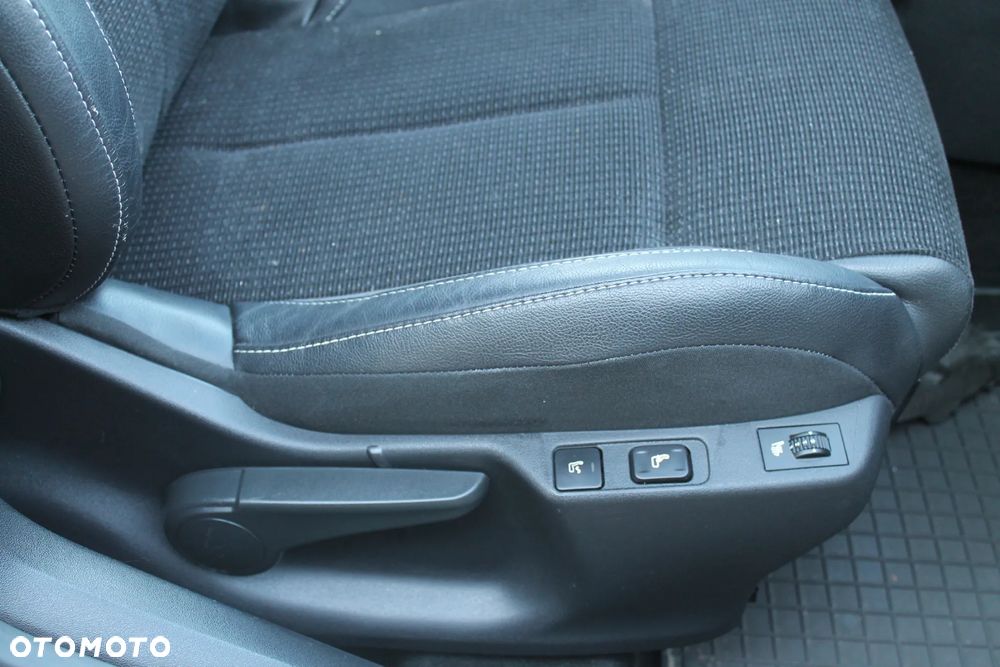 Citroën C4 VTi 120 Exclusive - 30