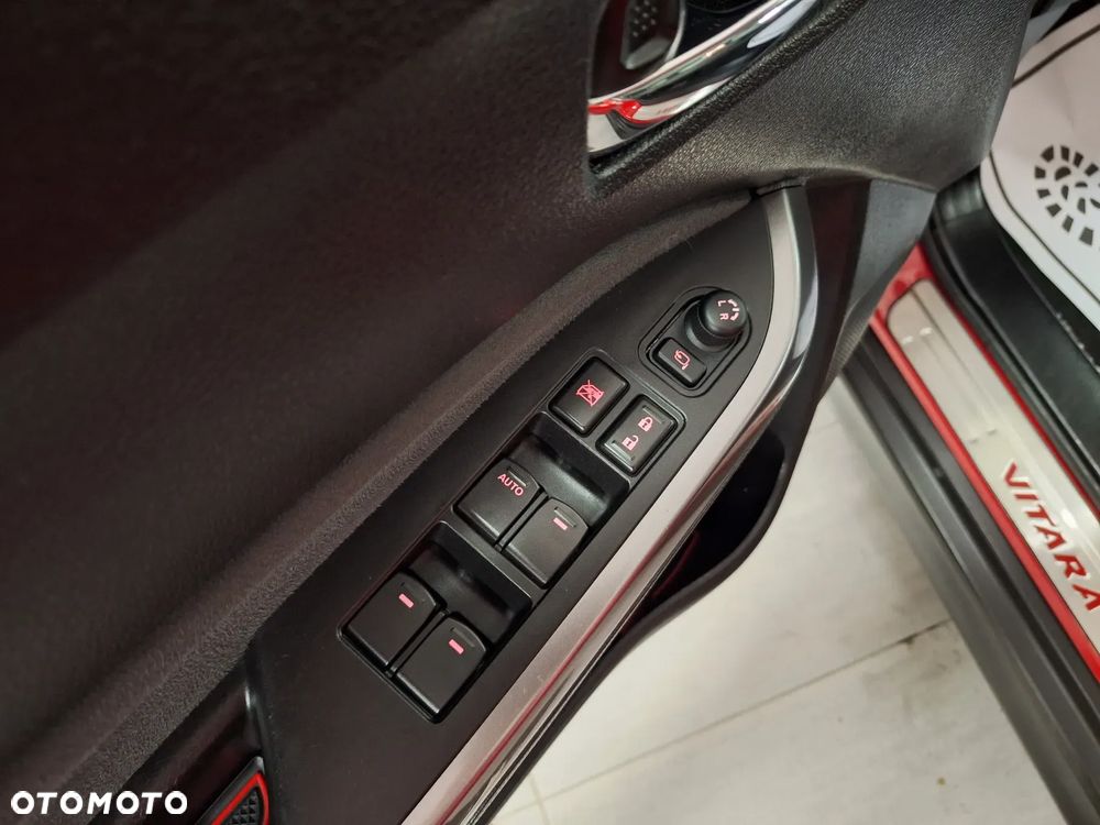 Suzuki Vitara 1.4 Boosterjet SHVS Premium 4WD - 26