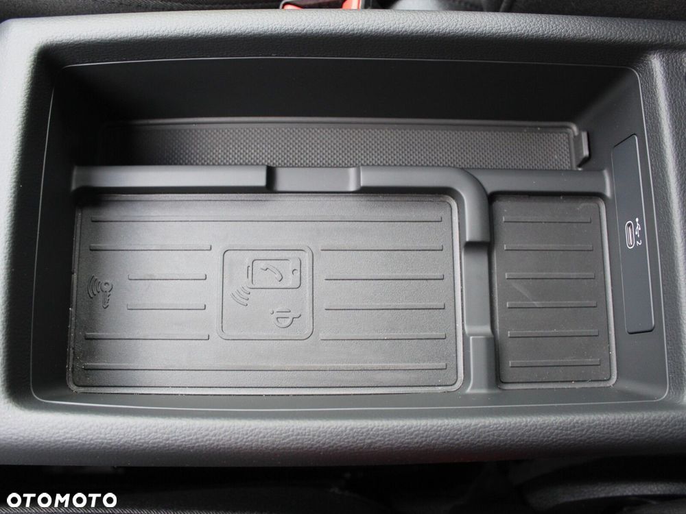 Audi A4 Limousine - 30