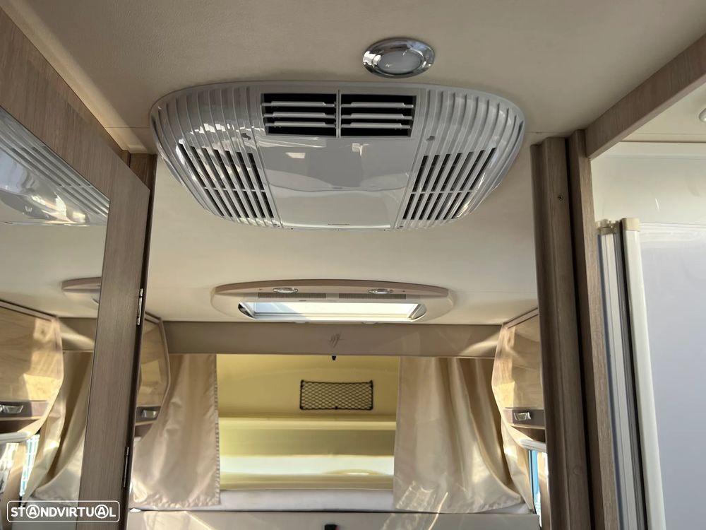 Rapido Serie 8F Cama Central - 32