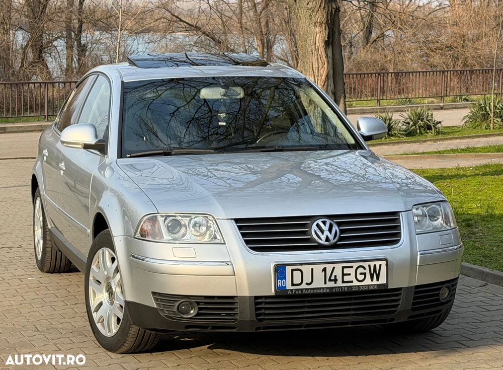 Volkswagen Passat - 1