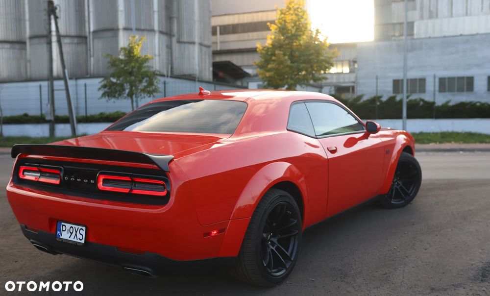 Dodge Challenger 6.4 Scat Pack - 14