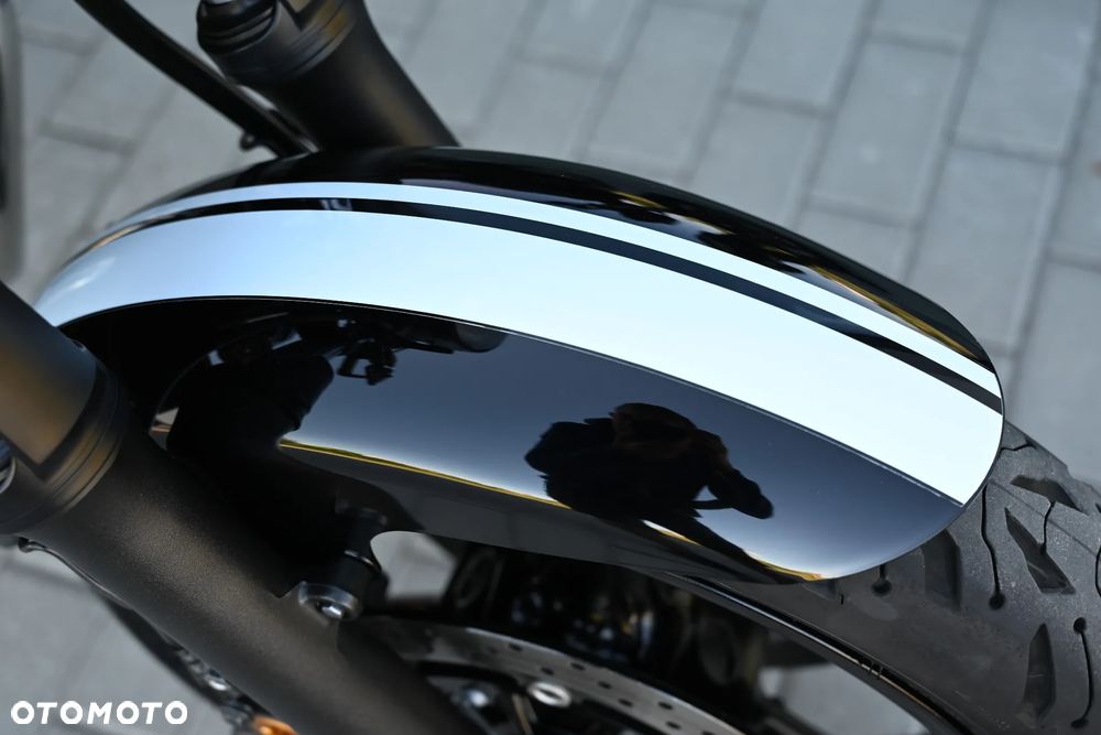 Yamaha XJR - 14