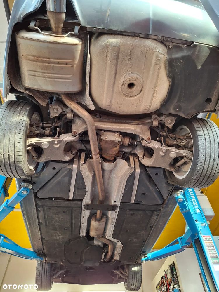 BMW Seria 5 - 36