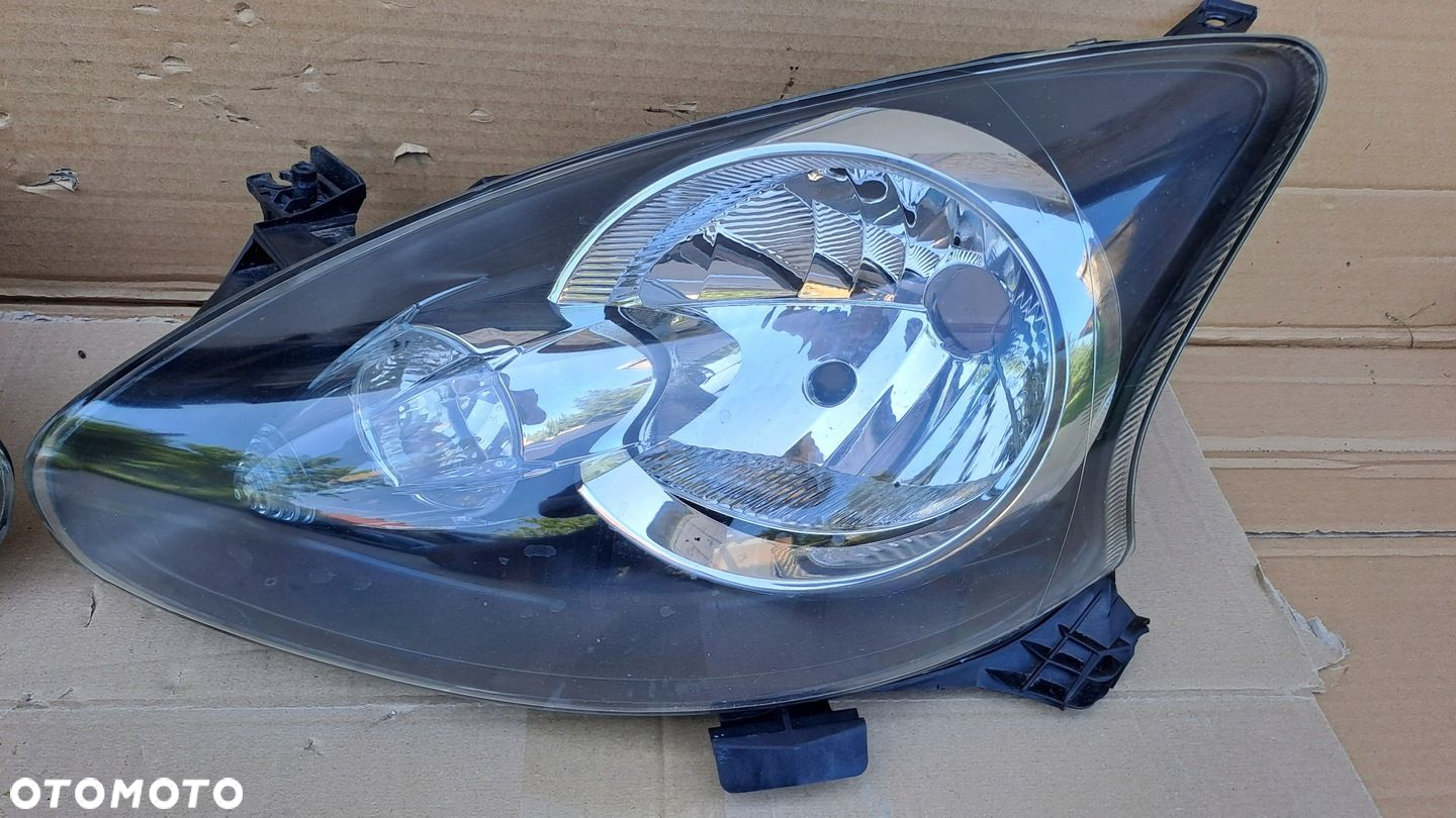 TOYOTA AYGO 2005-- PRAWA LEWA LAMPA KOMPLET UŻYWANE - 3
