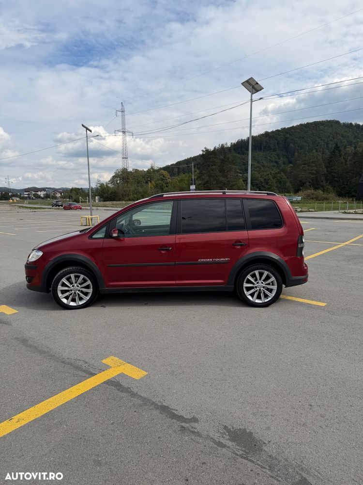 Volkswagen Touran - 3