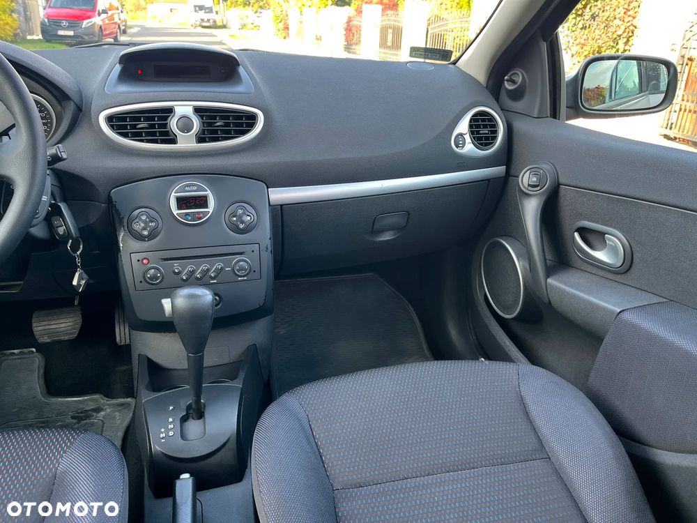 Renault Clio 1.6 16V Dynamique - 21
