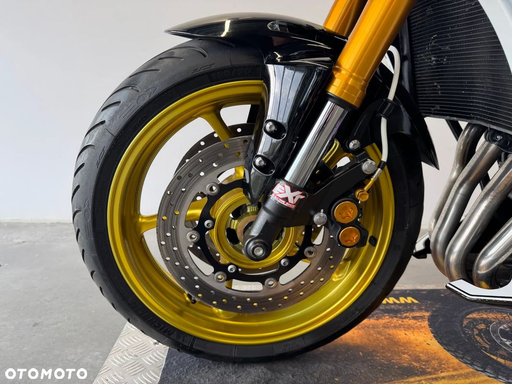 Yamaha FZ8 - 18