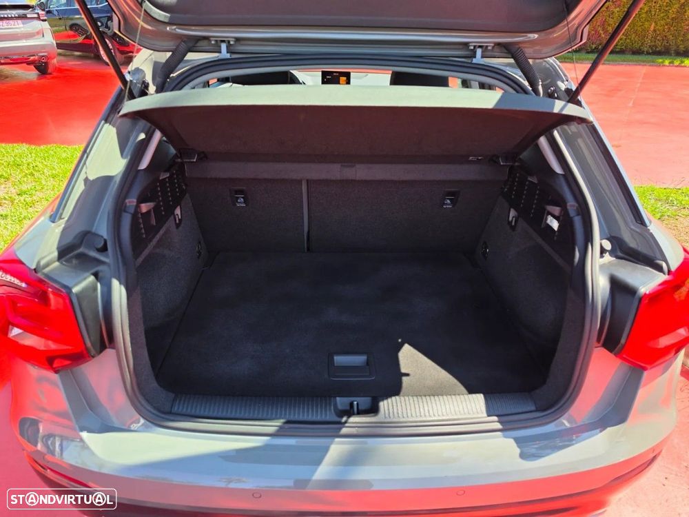 Audi Q2 1.6 TDI Design - 6