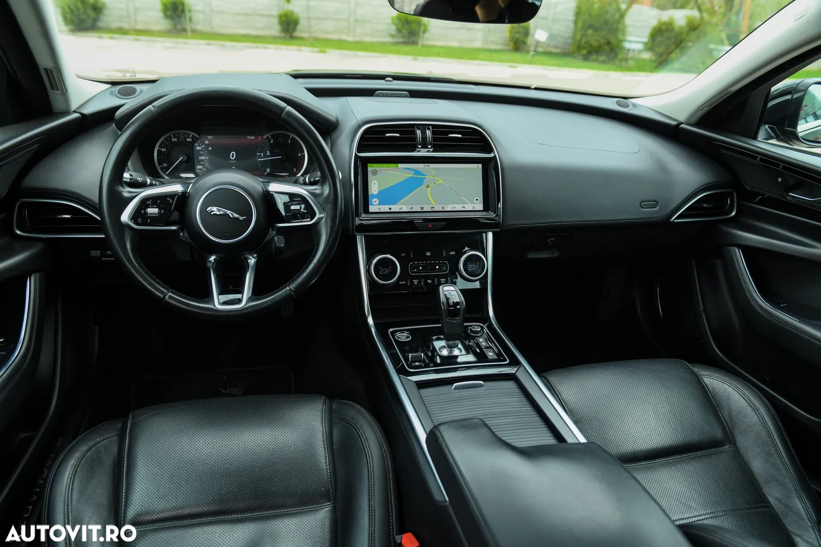 Jaguar XE D180 Aut. S - 10