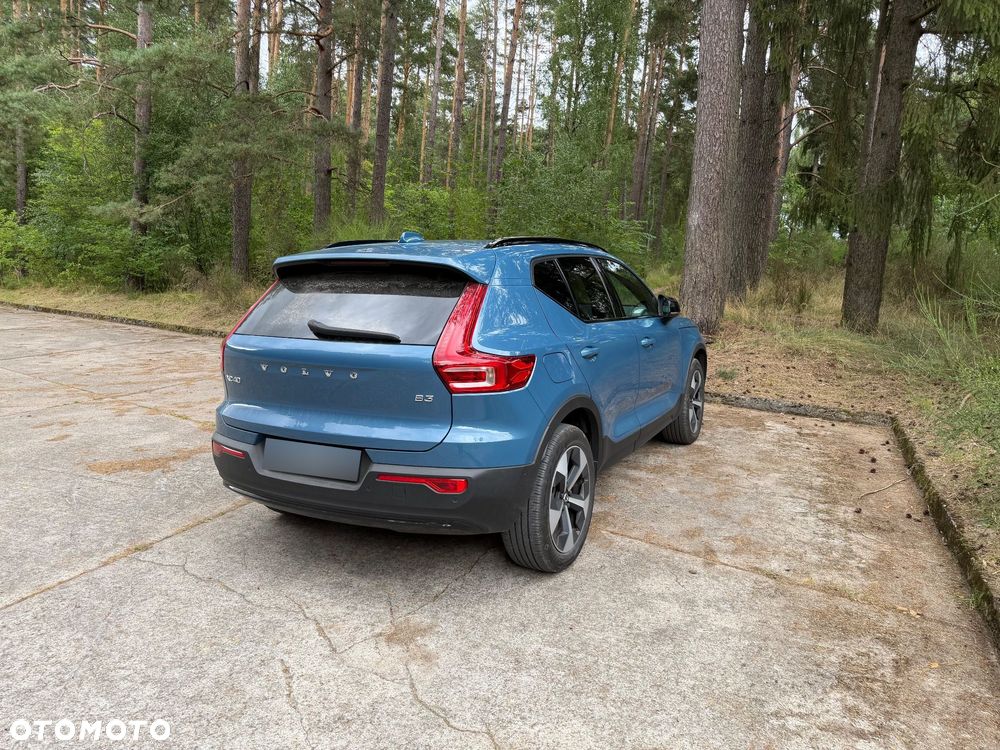 Volvo XC 40 B3 Plus Dark - 4