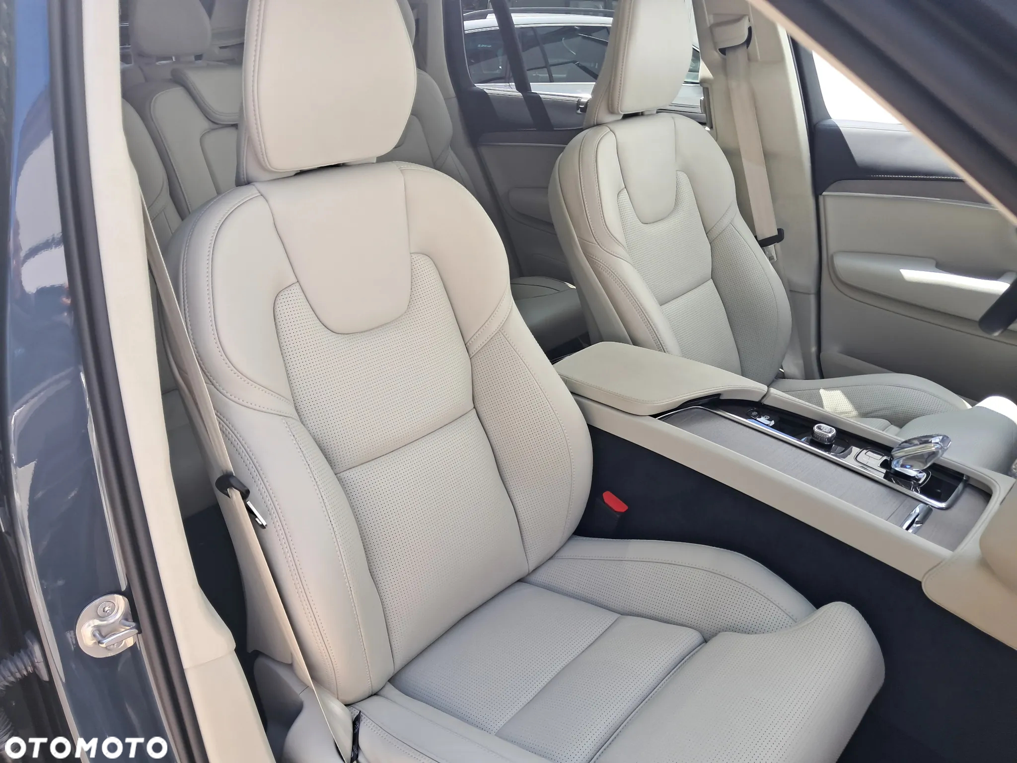 Volvo XC 90 - 21