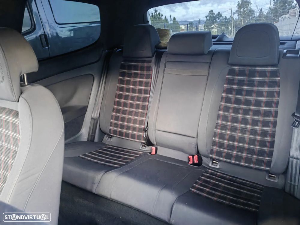 VW Golf 2.0 GTi - 14