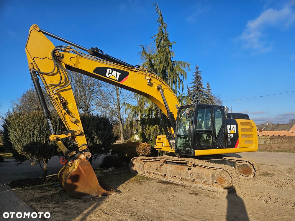 Caterpillar 326F - 5