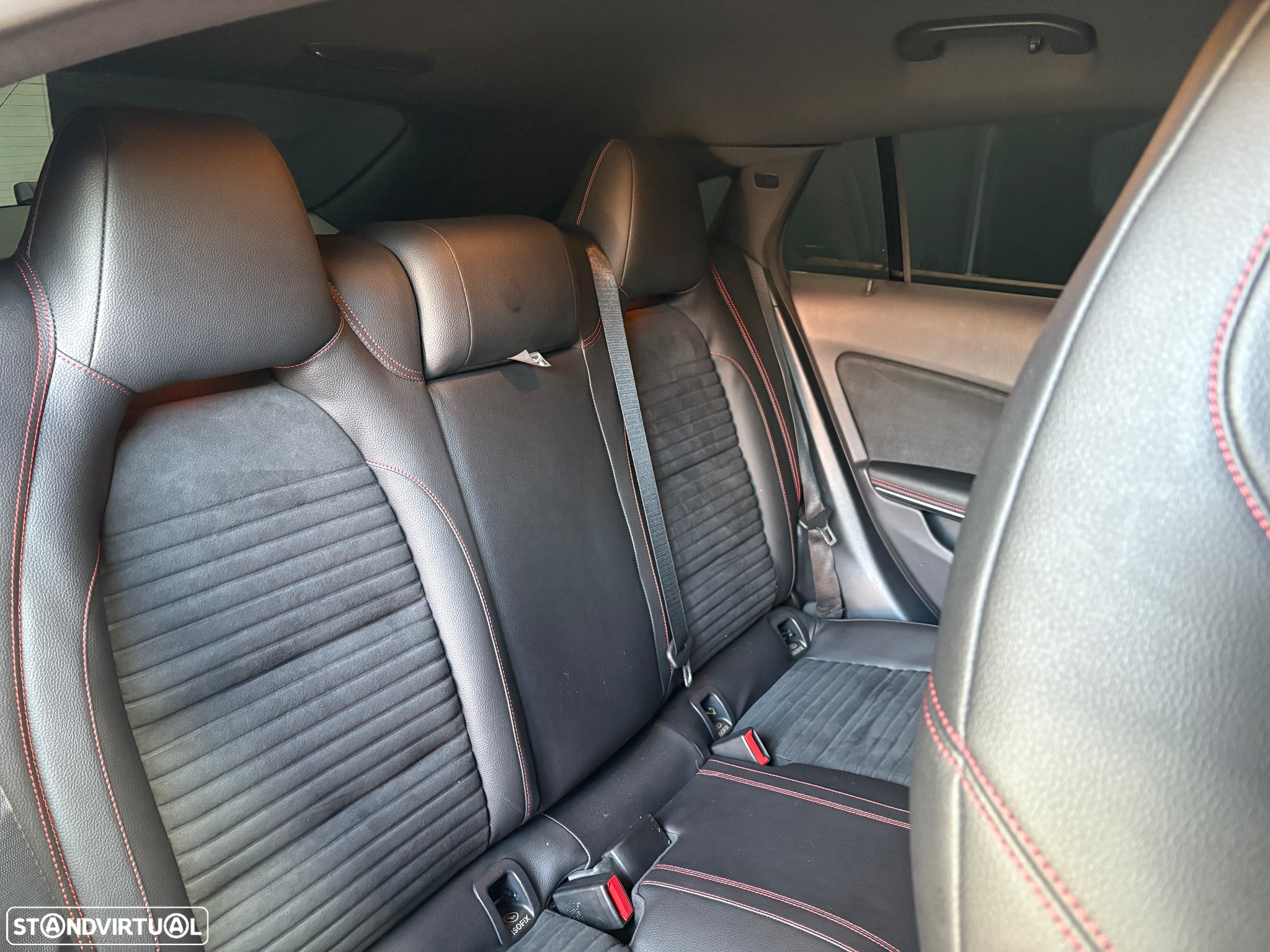 Mercedes-Benz CLA 200 d Shooting Brake AMG Line Aut. - 12