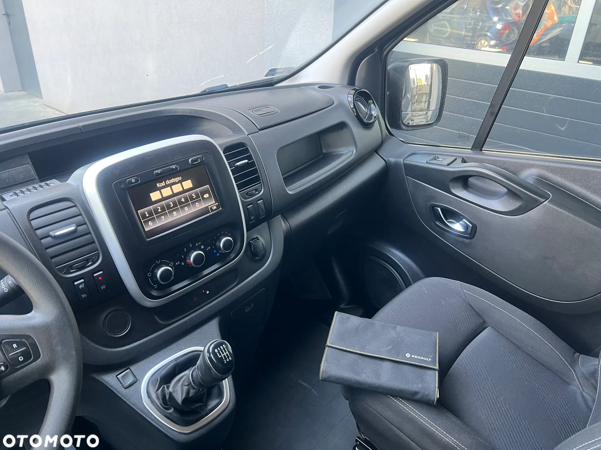 Renault TRAFIC - 11