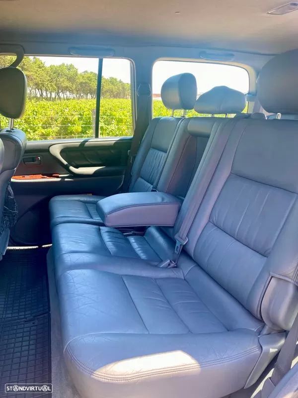 Toyota Land Cruiser SW 4.2 TDi - 11