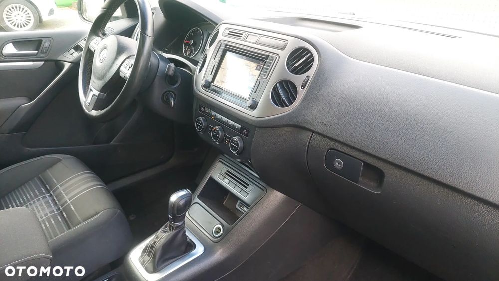 Volkswagen Tiguan 2.0 TDI 4Mot Perfectline R-Style DSG - 25