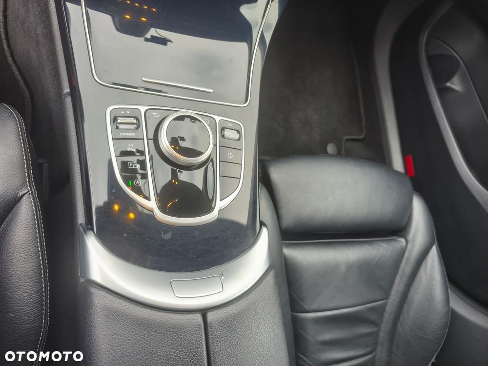 Mercedes-Benz Klasa C 200 4MATIC 9G-TRONIC - 10