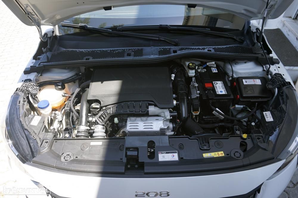 Peugeot 208 PureTech 100 EAT8 Allure - 31