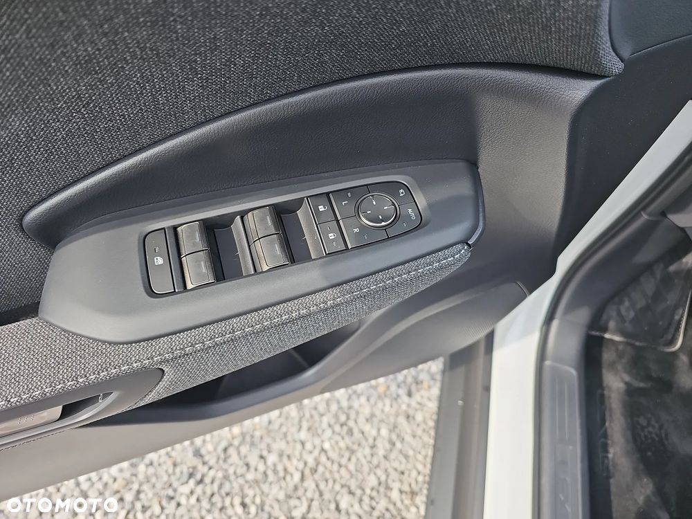 Lexus LBX 1.5 Hybrid - 14