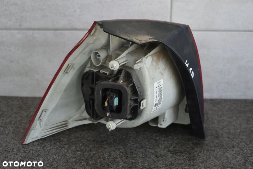 LAMPA TYŁ PRAWY PRAWA VOLKSWAGEN GOLF 5 HB 1K6945096Q - 4