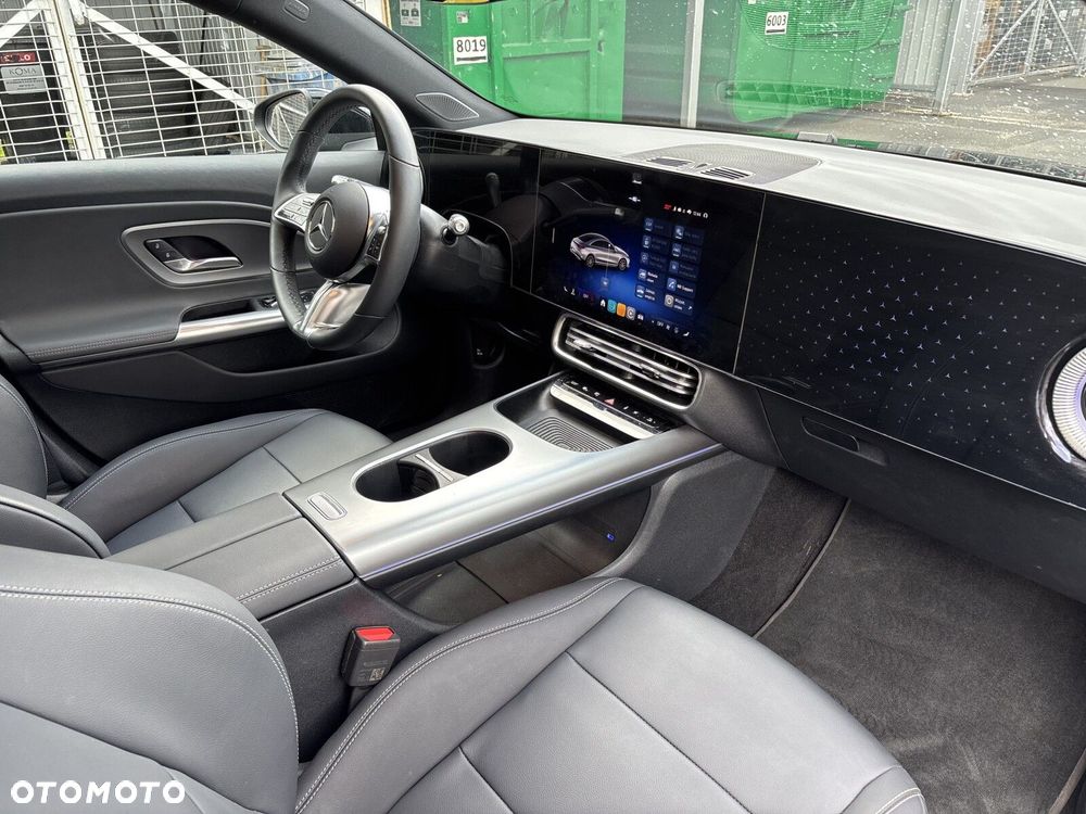 Mercedes-Benz CLA - 18