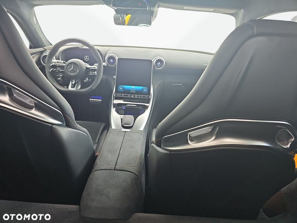 Mercedes-Benz AMG GT 63 4MATIC+ - 13