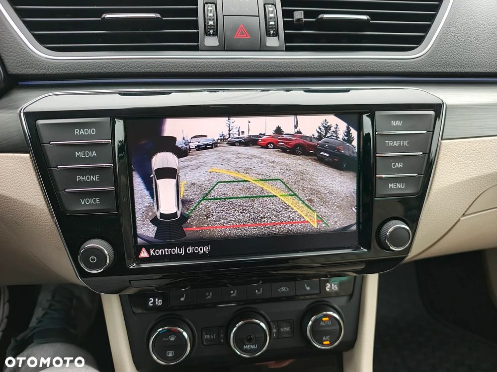 Skoda Superb 2.0 TDI DSG Premium Edition - 18
