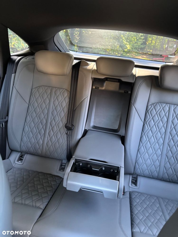 Audi Q8 Sportback e-tron - 25