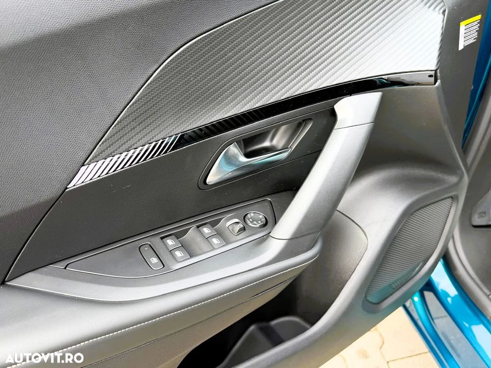 Peugeot 2008 1.2L e-DCS6 MHEV Allure - 7