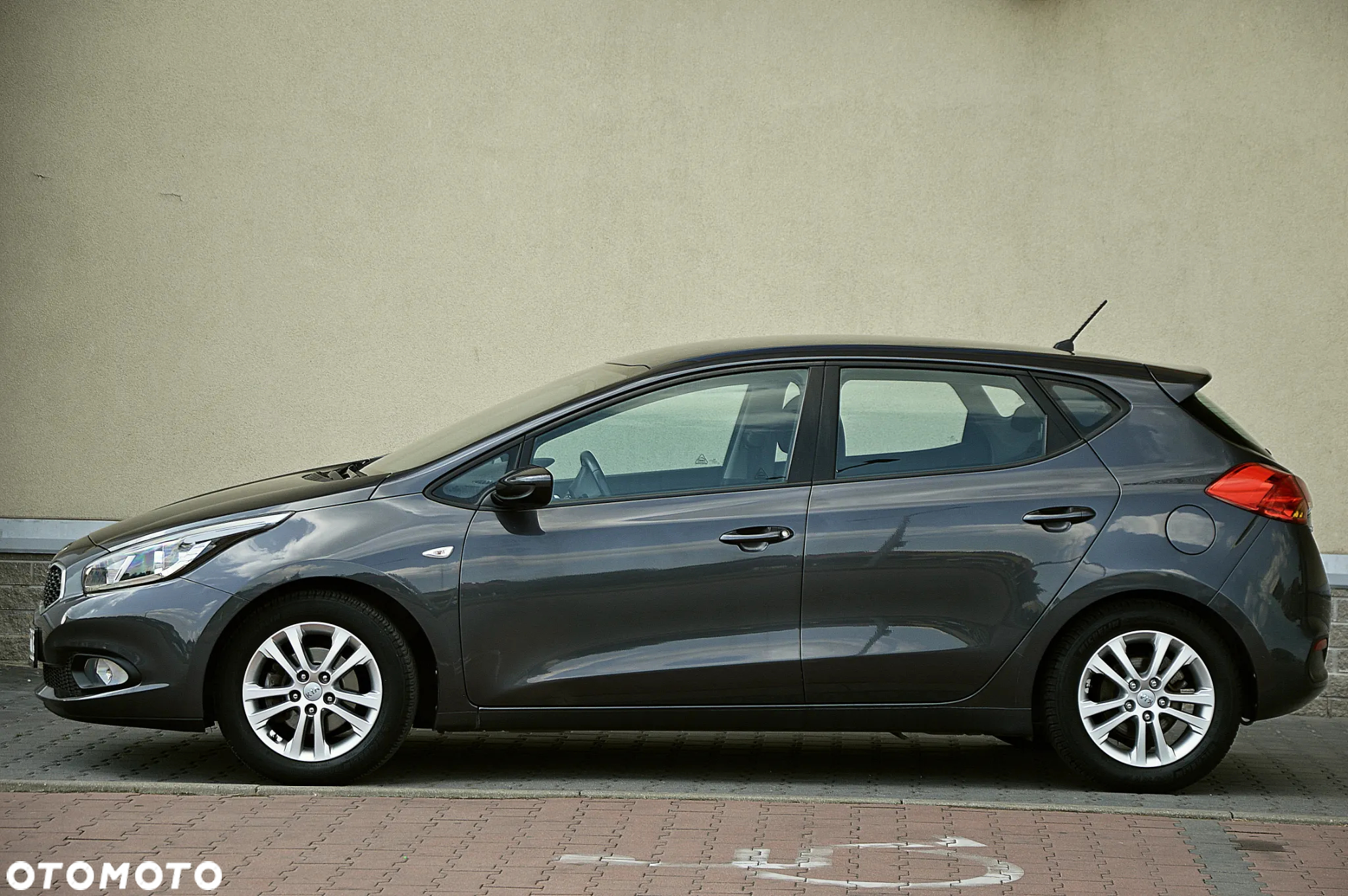 Kia Ceed 1.4 CVVT SW Attract - 16