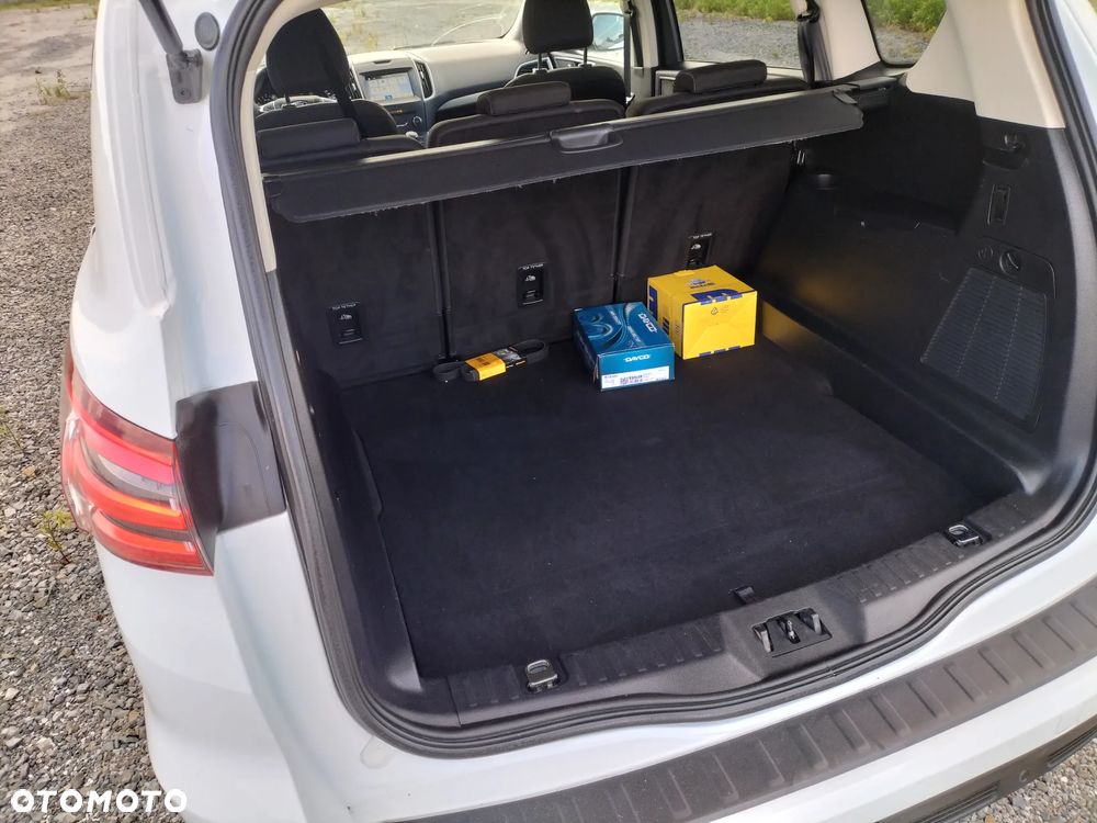Ford S-Max - 22