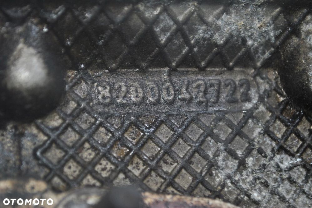 GŁOWICA SILNIKA RENAULT CLIO II 1.2B 8200042722 - 2