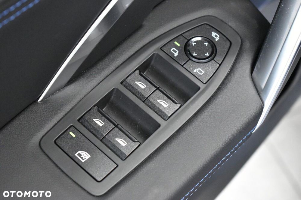 BMW X1 - 8